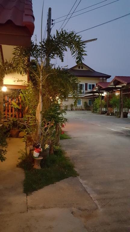 Chuan Chom Resort Sukhothai Bagian luar foto